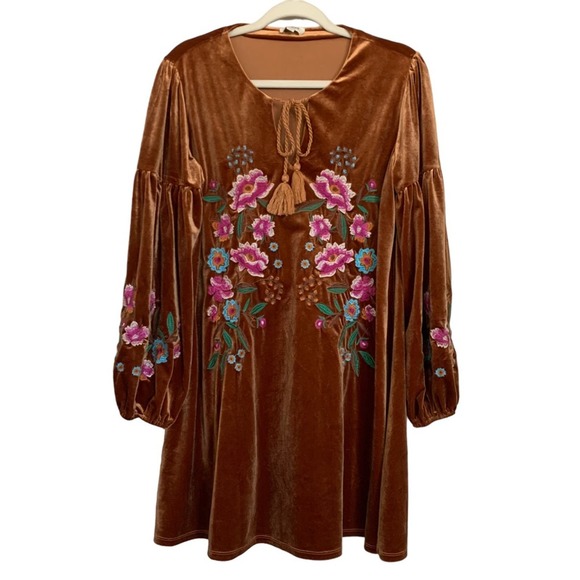 Umgee | size medium floral embroidered dress with tie front made in USA velvet - Picture 4 of 13